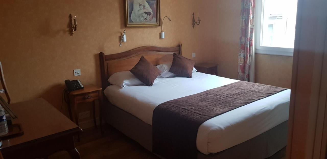 Logis Hotel - Le Relais Saint Vincent Ligny-le-Châtel エクステリア 写真