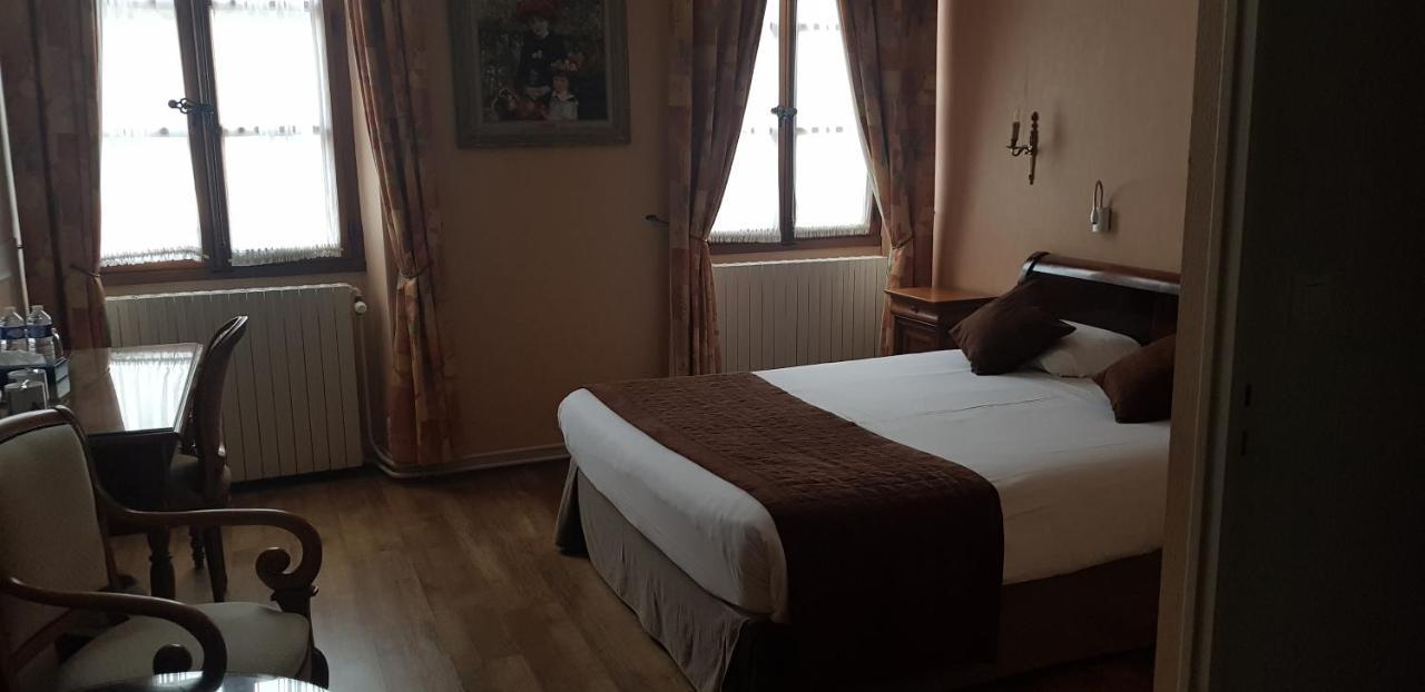 Logis Hotel - Le Relais Saint Vincent Ligny-le-Châtel エクステリア 写真