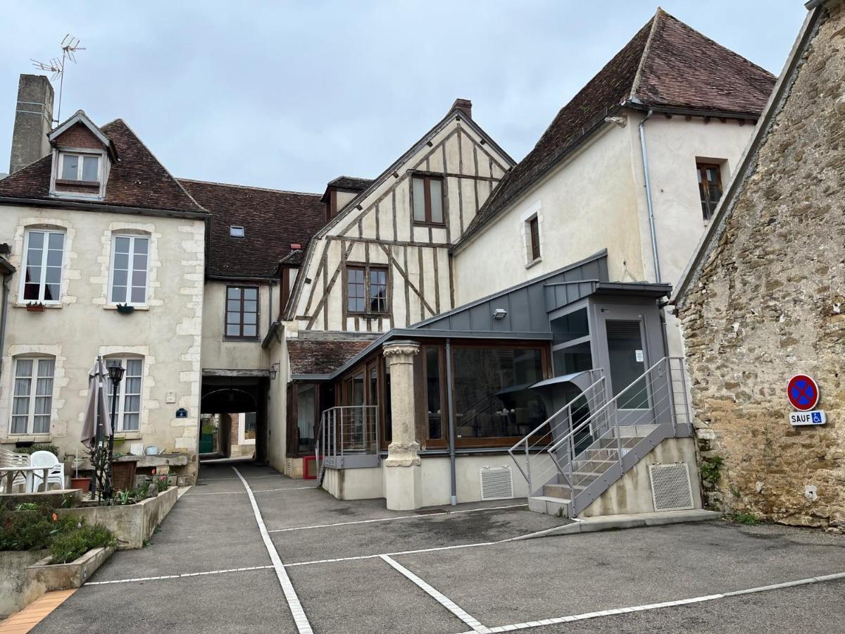 Logis Hotel - Le Relais Saint Vincent Ligny-le-Châtel エクステリア 写真
